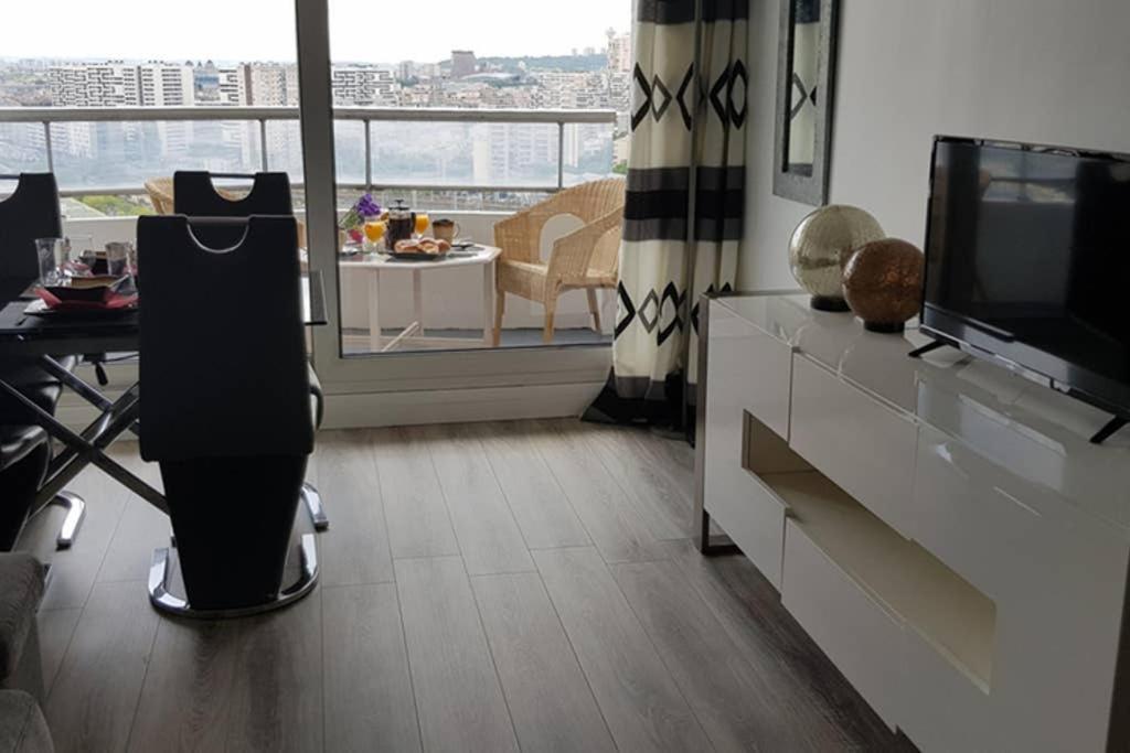 Beau Studio Renove 30M2 Balcon Vue Paris+Parkingアパートメント エクステリア 写真